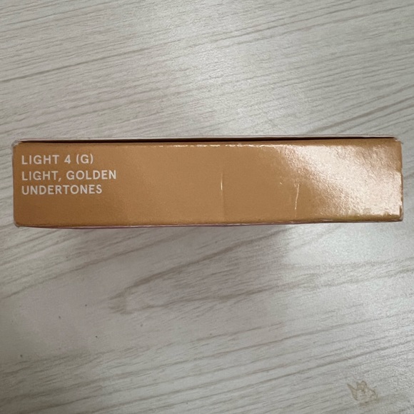 One Size by Patrick Starr Turn Up the Base Versatile Powder Foundation - Picture 3 of 5